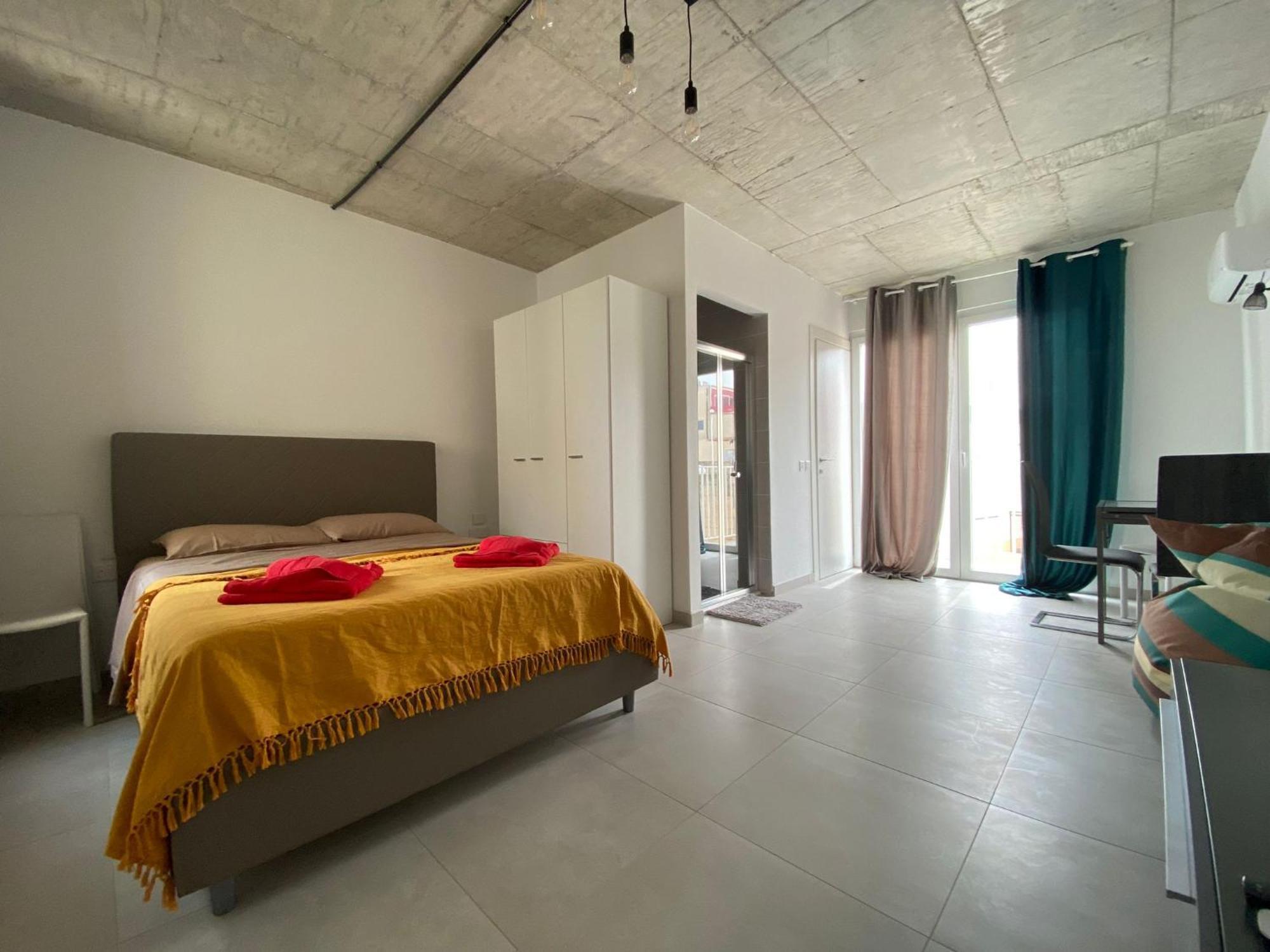 Minimal & Arty Townhouse Apartment Hamrun Exterior photo