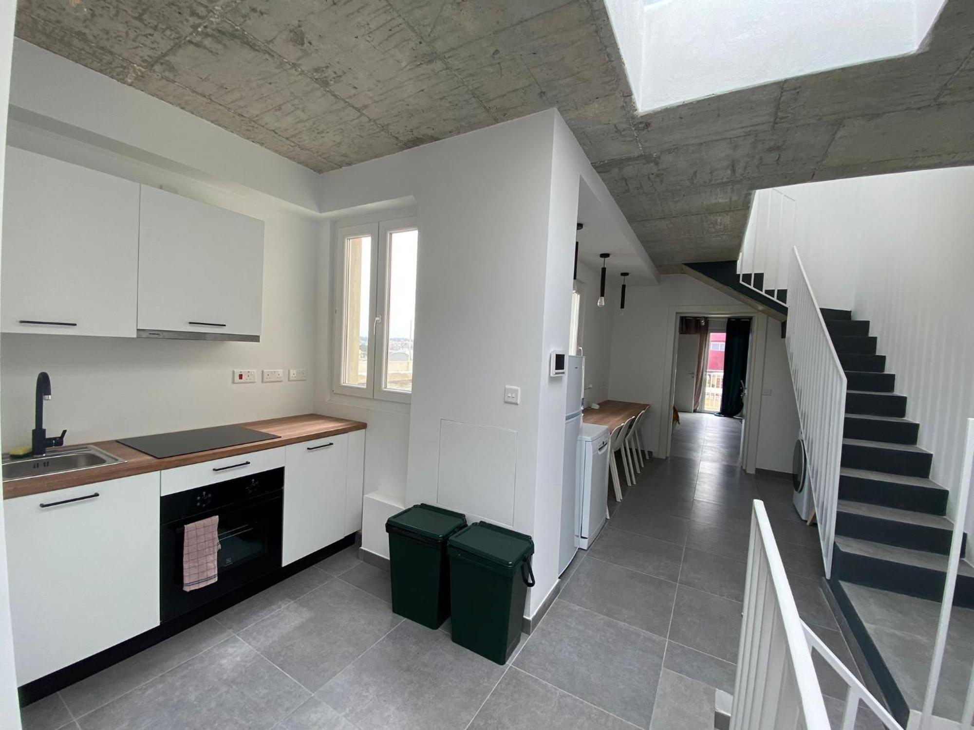 Minimal & Arty Townhouse Apartment Hamrun Exterior photo