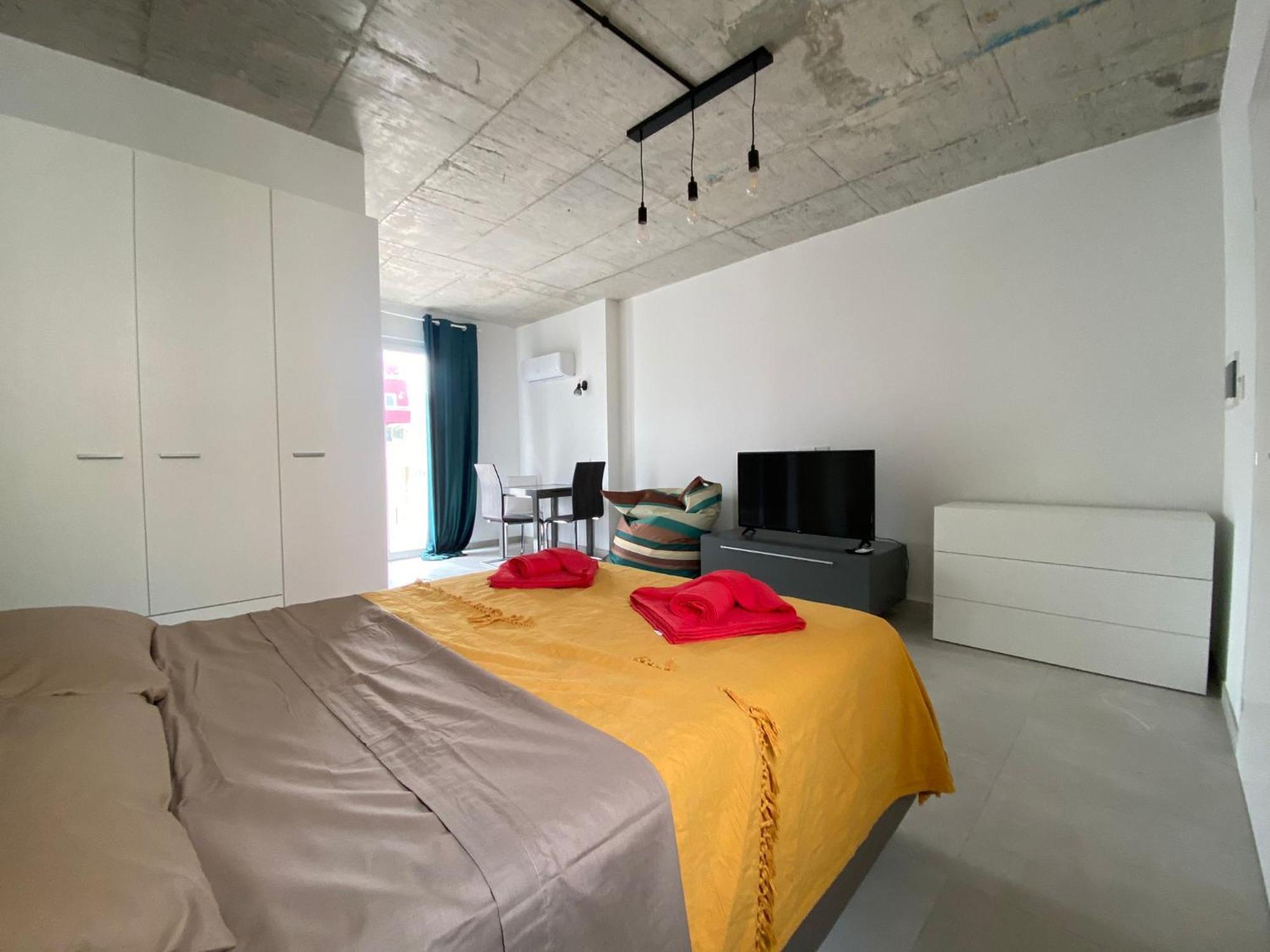 Minimal & Arty Townhouse Apartment Hamrun Exterior photo